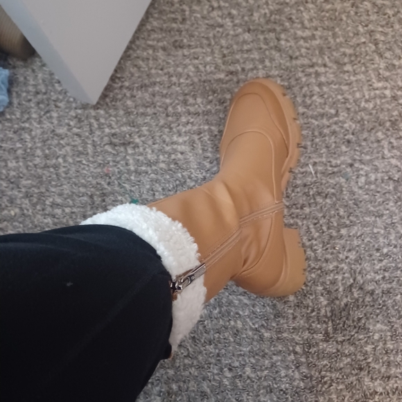 Cape Robbin Faux Leather Sherpa Top Boots Wmns Sz 10 LAST CHANCE - Picture 9 of 10